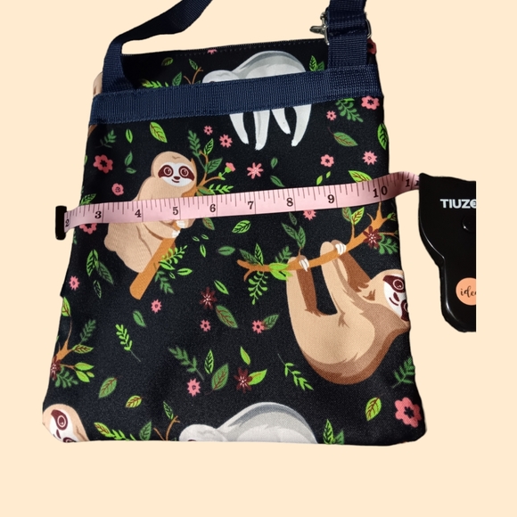 Sloth Crossbody - Picture 4 of 6